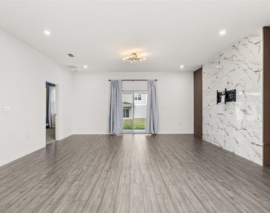 1267 Normandy Drive - Photo Thumbnail 18