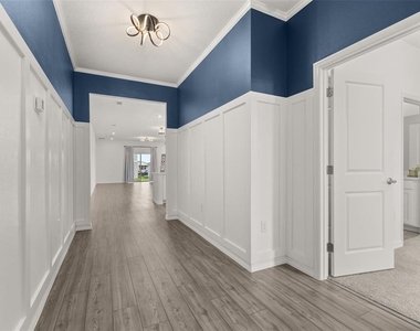1267 Normandy Drive - Photo Thumbnail 2