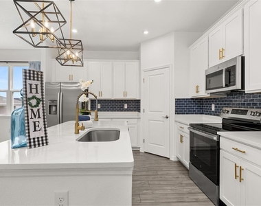 1267 Normandy Drive - Photo Thumbnail 9