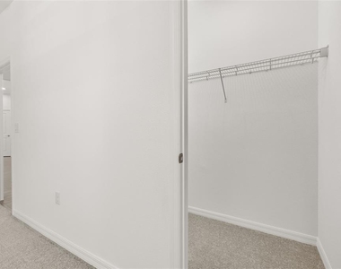 1267 Normandy Drive - Photo Thumbnail 33