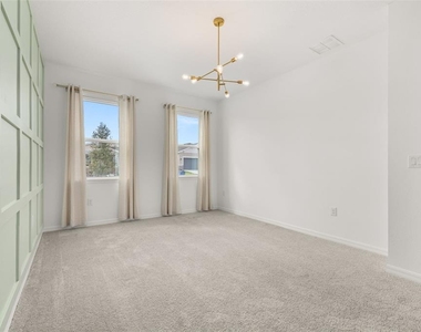 1267 Normandy Drive - Photo Thumbnail 3