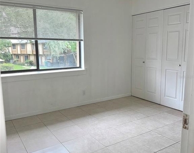 191 Wimbledon Lake Drive - Photo Thumbnail 11