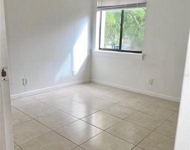 191 Wimbledon Lake Drive - Photo Thumbnail 10