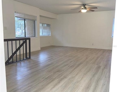 191 Wimbledon Lake Drive - Photo Thumbnail 2