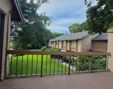 191 Wimbledon Lake Drive - Photo Thumbnail 17