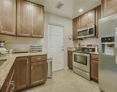 1508 Montcalm Street - Photo Thumbnail 14