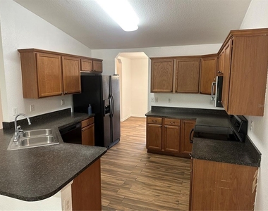 15448 Sw 29th Street - Photo Thumbnail 5