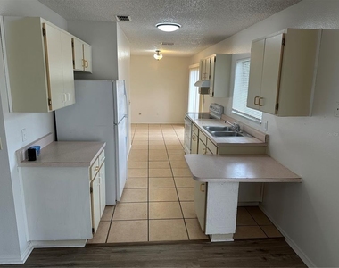 2 Pine Court - Photo Thumbnail 2