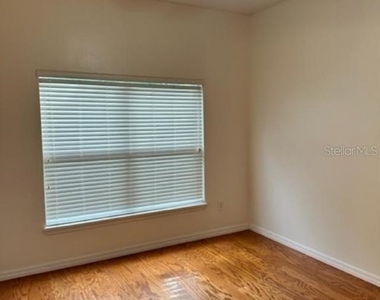 4963 Waterside Pointe Circle - Photo Thumbnail 3