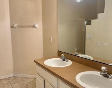 4963 Waterside Pointe Circle - Photo Thumbnail 4