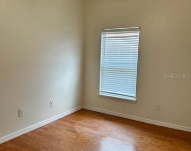 4963 Waterside Pointe Circle - Photo Thumbnail 7