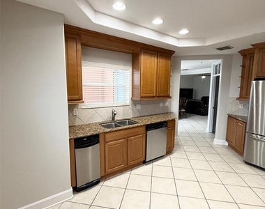 7508 Toscana Boulevard - Photo Thumbnail 8