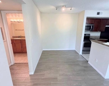 5112 Conroy Road - Photo Thumbnail 2