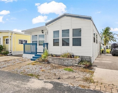 1475 Flamingo Drive - Photo Thumbnail 2