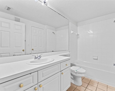 14341 Fredricksburg Drive - Photo Thumbnail 7