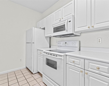 14341 Fredricksburg Drive - Photo Thumbnail 3