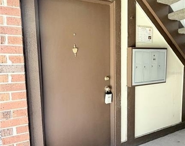 5311 Hansel Avenue - Photo Thumbnail 8