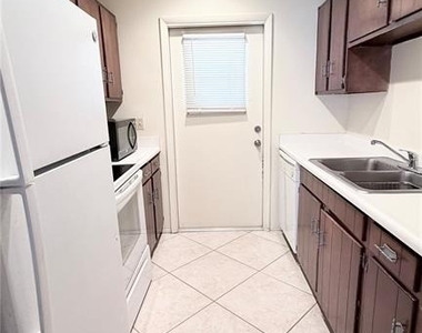 5311 Hansel Avenue - Photo Thumbnail 4