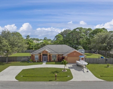 651 Nw North Macedo Boulevard - Photo Thumbnail 2