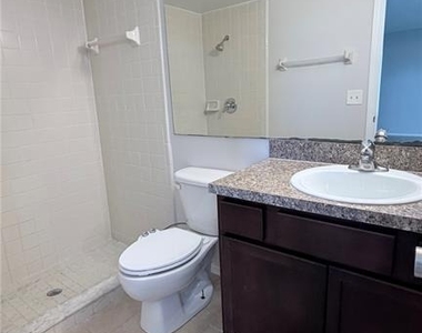 74 Lakepointe Circle - Photo Thumbnail 5