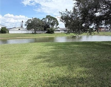 74 Lakepointe Circle - Photo Thumbnail 17