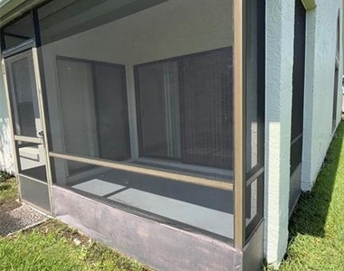 74 Lakepointe Circle - Photo Thumbnail 16