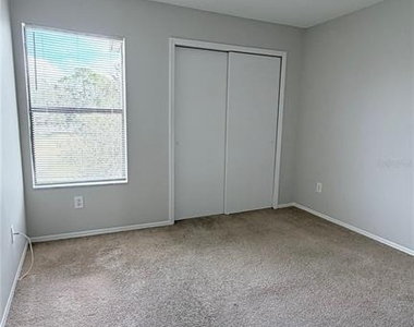 74 Lakepointe Circle - Photo Thumbnail 10