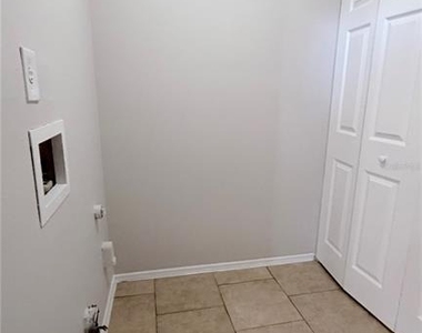 74 Lakepointe Circle - Photo Thumbnail 13