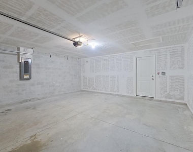 1128 Hayes Avenue S - Photo Thumbnail 16