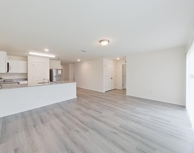 1128 Hayes Avenue S - Photo Thumbnail 3