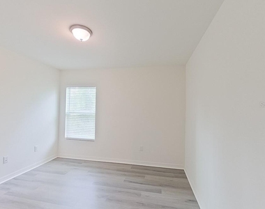 1128 Hayes Avenue S - Photo Thumbnail 11