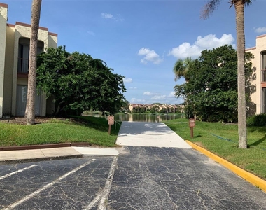 544 Orange Drive - Photo Thumbnail 16