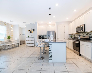 664 Benoi Drive - Photo Thumbnail 6