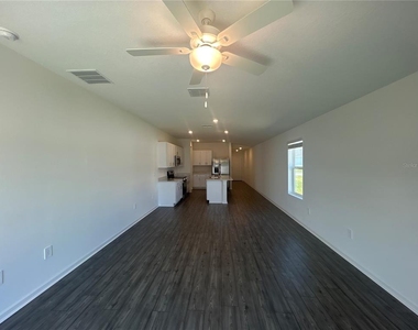 3098 Ne 38th Lane - Photo Thumbnail 8