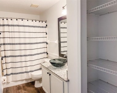 10324 Cayo Costa Court - Photo Thumbnail 18