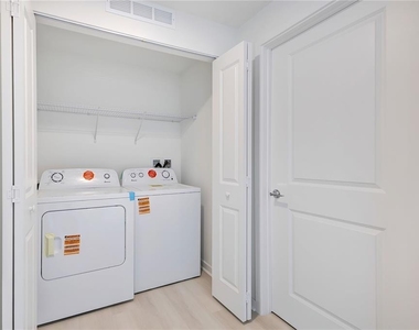 5563 Millenia Park Blvd - Photo Thumbnail 12
