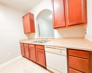 3224 Dante Drive - Photo Thumbnail 8