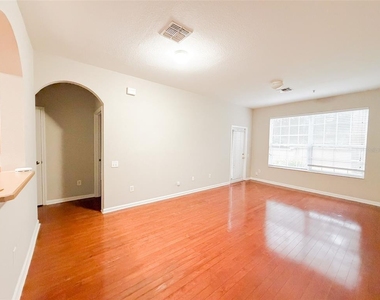 3224 Dante Drive - Photo Thumbnail 2