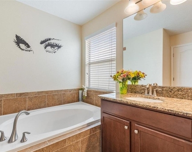2900 Banana Palm Drive - Photo Thumbnail 23