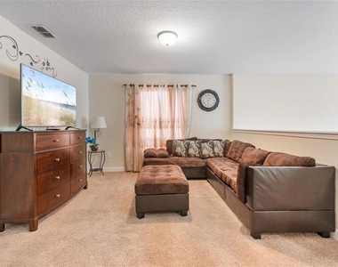 2900 Banana Palm Drive - Photo Thumbnail 16