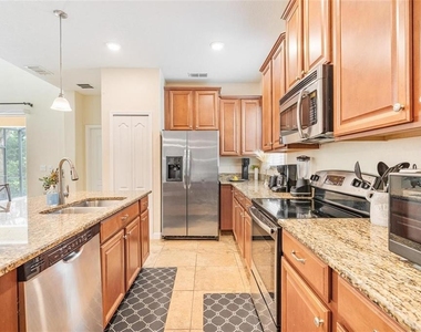 2900 Banana Palm Drive - Photo Thumbnail 15