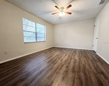 113 S Deerwood Avenue - Photo Thumbnail 11