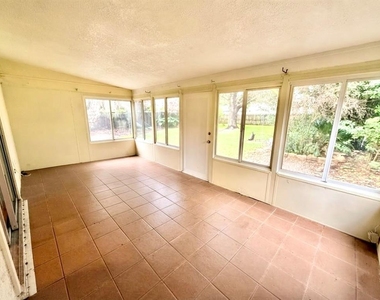 113 S Deerwood Avenue - Photo Thumbnail 16