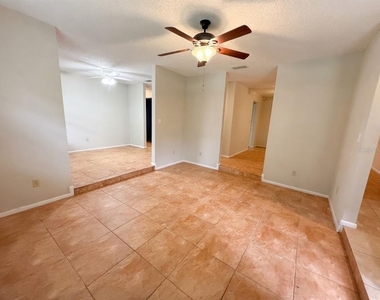 113 S Deerwood Avenue - Photo Thumbnail 6
