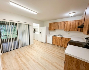 5443 Pinetrail Way - Photo Thumbnail 1