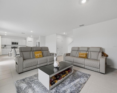 4789 Katrina Drive - Photo Thumbnail 4