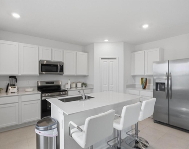 4789 Katrina Drive - Photo Thumbnail 7