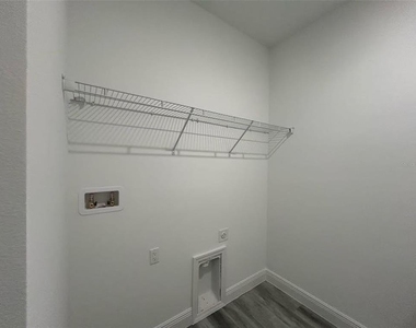2409 Sw 170th Place - Photo Thumbnail 11