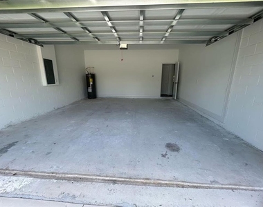 2409 Sw 170th Place - Photo Thumbnail 12