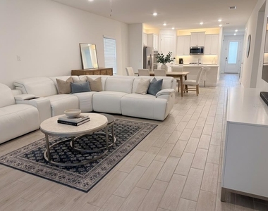 450 Kingbird Drive - Photo Thumbnail 6